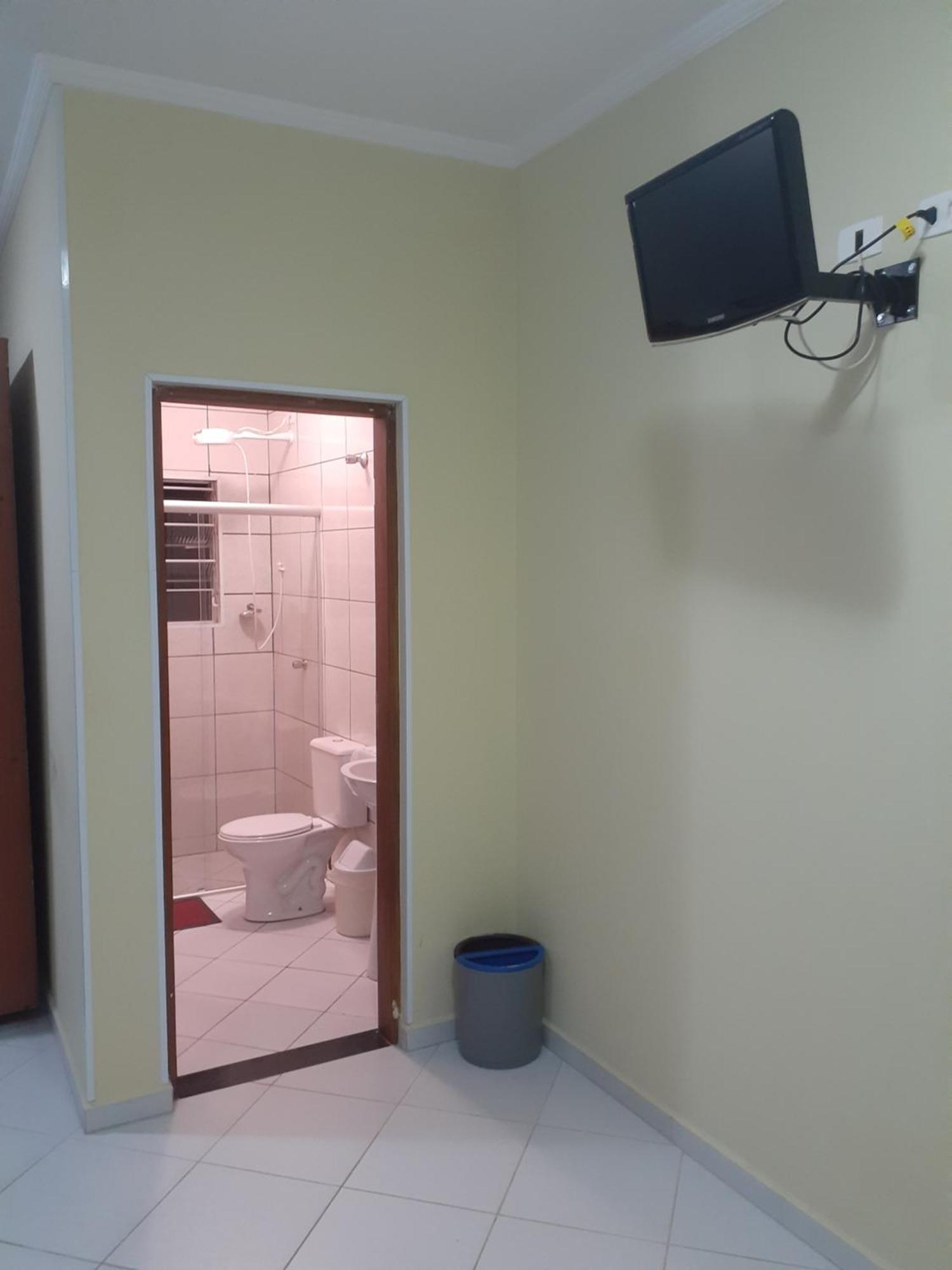Suites Ubatuba Praia Da Lagoinha Bilik gambar