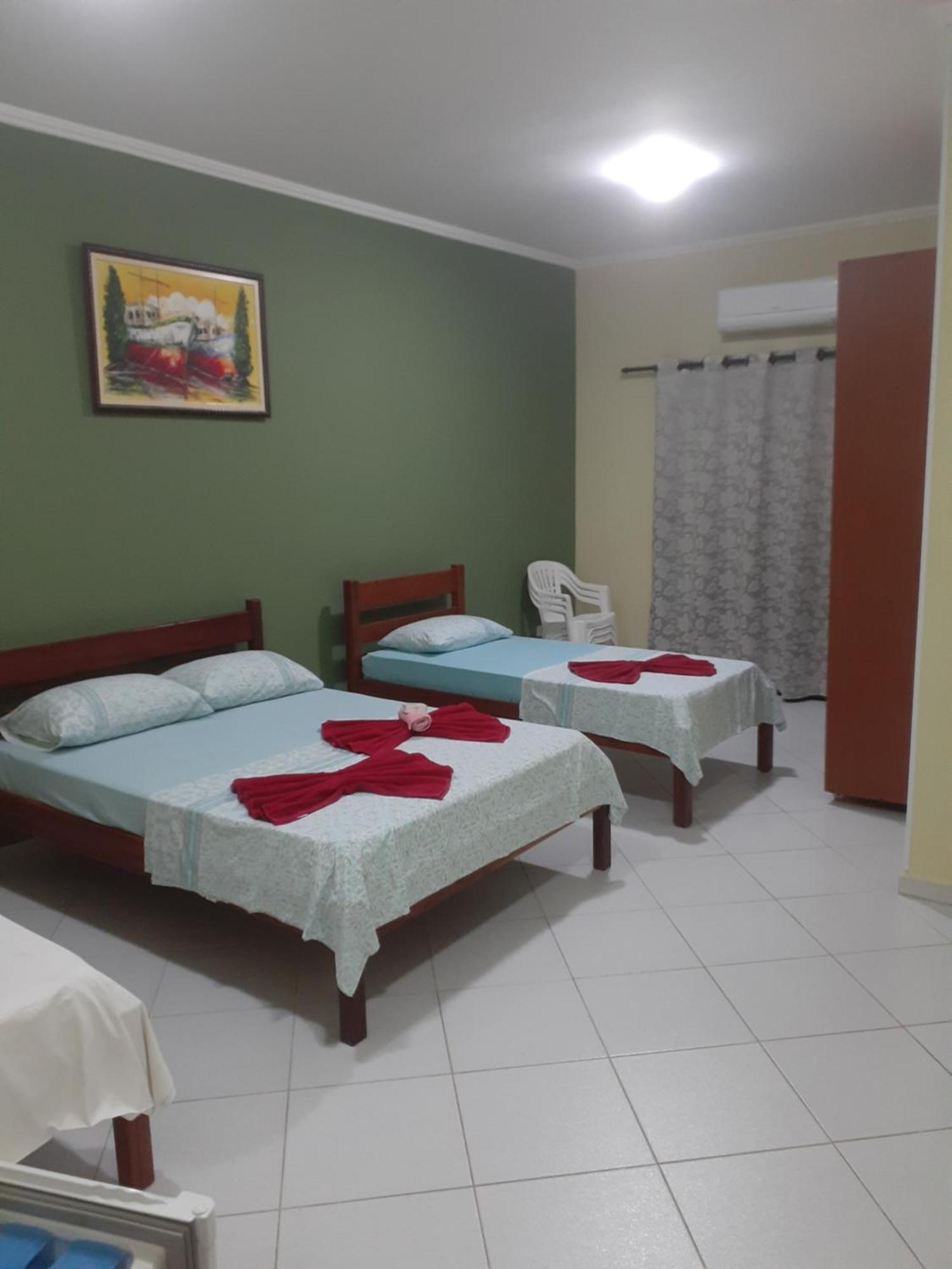 Suites Ubatuba Praia Da Lagoinha Bilik gambar
